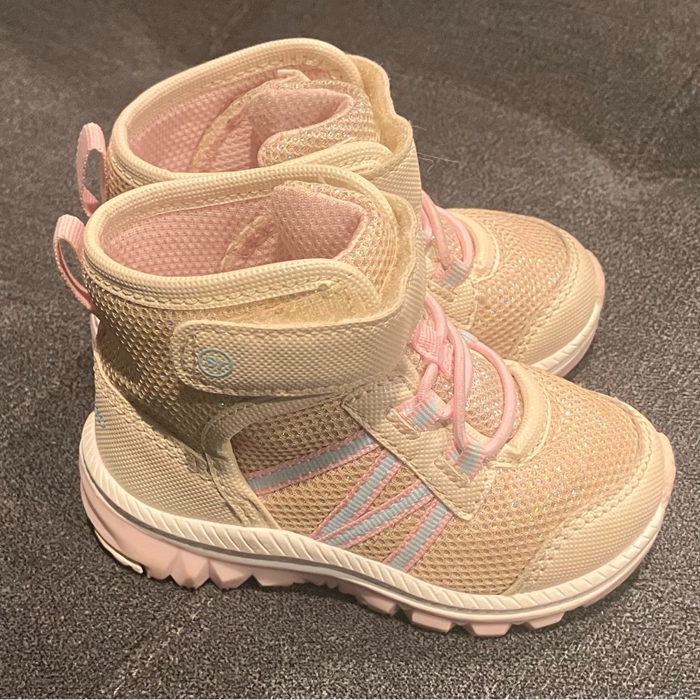 Stride Rite Unisex FREYA Boot - Picture 4 of 7